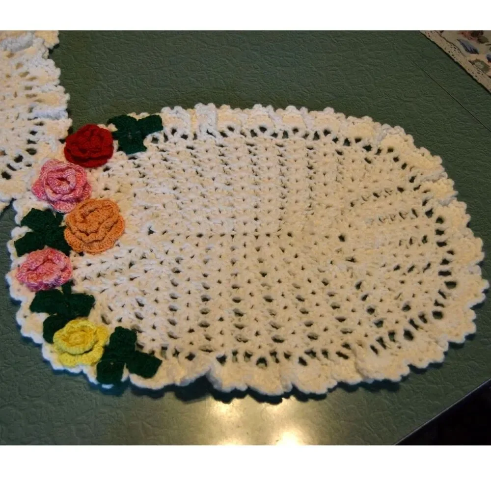 Vintage Crochet Floral Placemats Set of 4 Handmade Cottagecore 12x16